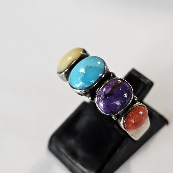 Vintage Southwest Style Ring Size 8! - Picture 3 of 9